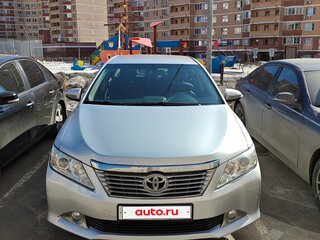 2013 Toyota Camry VII (XV50), серебристый, 2250000 рублей, вид 1