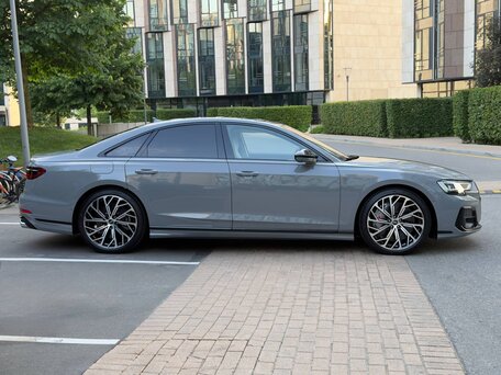 2025 Audi S8 IV (D5) Рестайлинг, серый, 21500000 рублей, вид 2