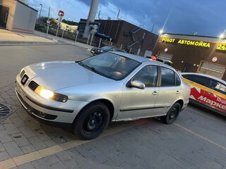 2001 SEAT Toledo II, серебристый, 185000 рублей, вид 2