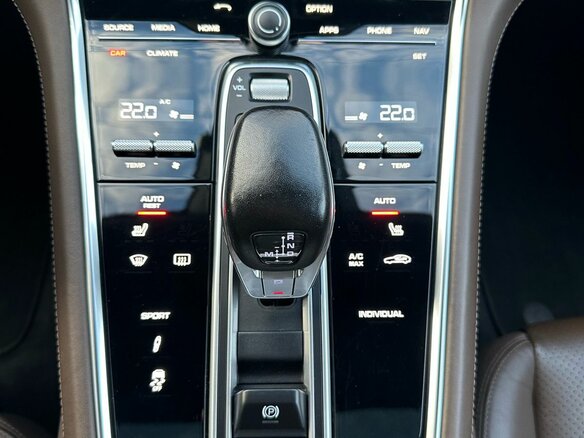 2017 Porsche Panamera 4 II, коричневый, 5250000 рублей - вид 16