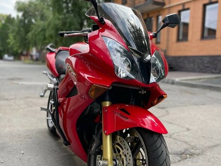 2004 Honda VFR 800, красный, 490000 рублей, вид 4