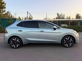2025 MG 4 EV 53.95 kWh II, голубой, 1300000 рублей, вид 3