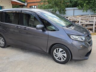 2018 Honda Freed II, серый, 2100000 рублей, вид 3