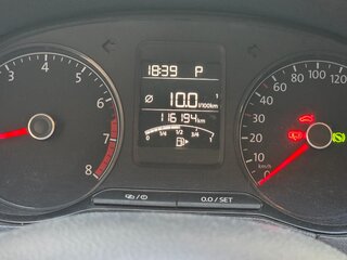 2018 Volkswagen Polo V Рестайлинг, белый, 1100000 рублей, вид 3
