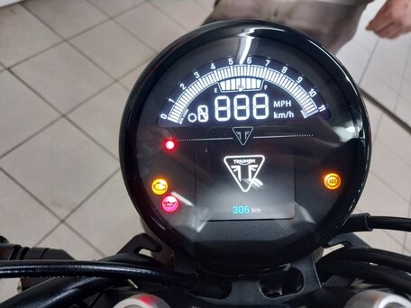 2025 Triumph Trident 660, жёлтый, 1068000 рублей, вид 5