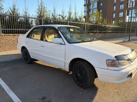 1996 Toyota Corolla VIII (E110), белый, 350000 рублей, вид 2