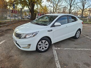 2012 Kia Rio III, белый, 850000 рублей, вид 1