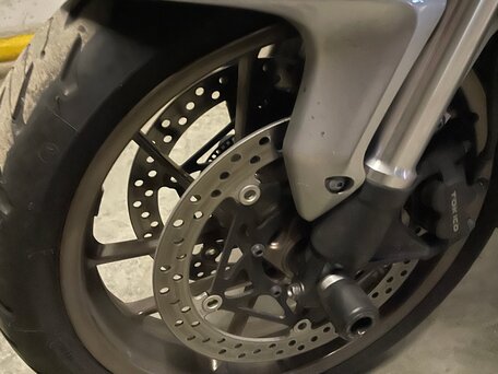 2017 Honda VFR 800, серебристый, 750000 рублей, вид 1