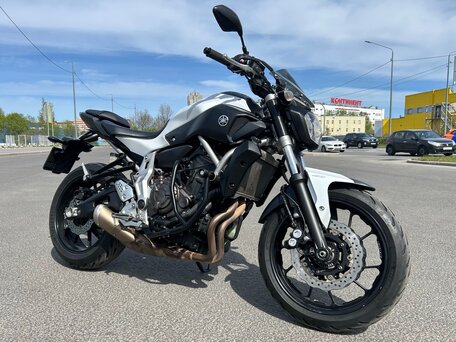 2015 Yamaha MT-07 (FZ-07), белый, 550000 рублей, вид 1