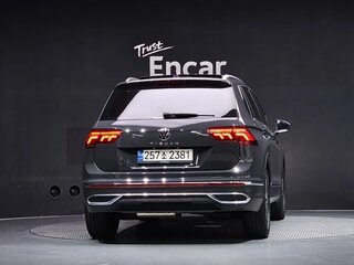 2023 Volkswagen Tiguan II Рестайлинг, серый, 2658000 рублей, вид 3