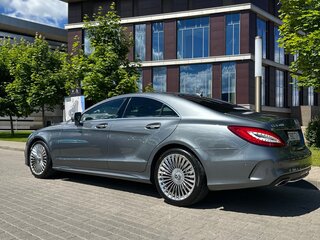 2016 Mercedes-Benz CLS 400 II (C218) Рестайлинг, серый, 3050000 рублей, вид 2