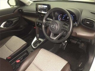 2022 Toyota Yaris Cross I, белый, 1425000 рублей, вид 3
