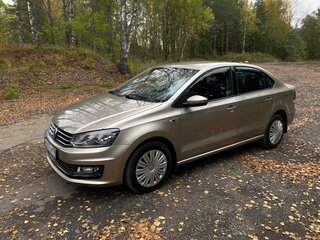 2018 Volkswagen Polo V Рестайлинг, бежевый, 1200000 рублей, вид 1