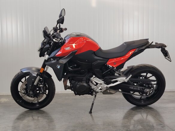 2024 BMW F 900 R, красный, 1049000 рублей - вид 4
