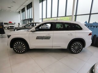 2026 Geely Monjaro I Рестайлинг, белый, 4899990 рублей, вид 2