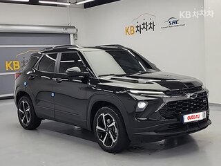 2023 Chevrolet TrailBlazer III Рестайлинг, чёрный, 1370069 рублей, вид 4
