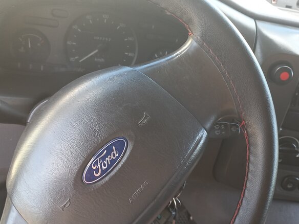 2003 Ford Transit, белый, 540000 рублей - вид 2