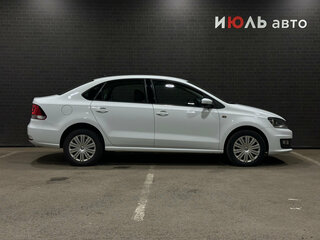 2018 Volkswagen Polo V Рестайлинг, белый, 1180000 рублей, вид 4