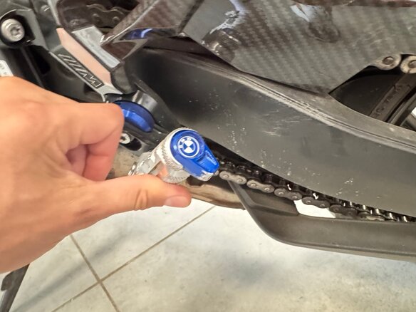2022 BMW S 1000 R, серый, 1600000 рублей - вид 17