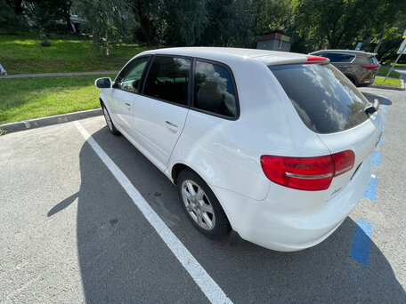 2011 Audi A3 II (8P) Рестайлинг 2, белый, 650000 рублей, вид 4