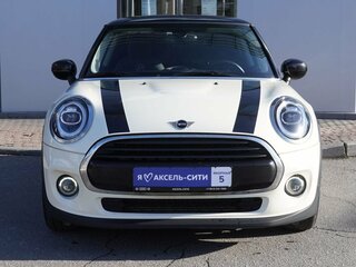 2021 Mini Hatch Cooper III (F55/F56) Рестайлинг 2, белый, 2616000 рублей, вид 2