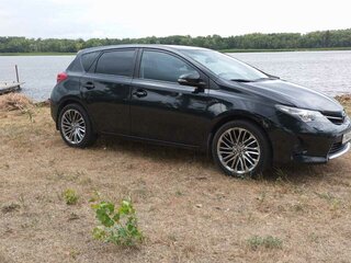 2013 Toyota Auris II, чёрный, 985000 рублей, вид 4
