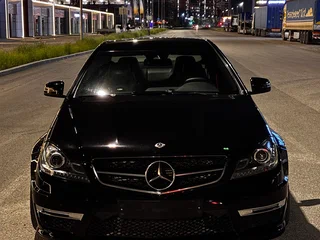 2012 Mercedes-Benz C-Класс AMG 63 AMG III (W204) Рестайлинг, чёрный, 3300000 рублей, вид 5