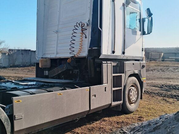 1999 Renault Magnum, белый, 1100000 рублей - вид 4