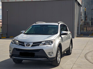 2013 Toyota RAV4 IV (XA40), серебристый, 1750000 рублей, вид 3