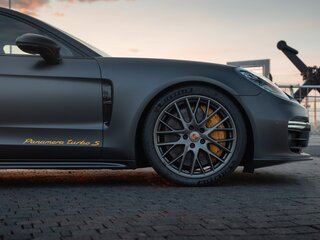 2020 Porsche Panamera Turbo S Executive II Рестайлинг, серый, 13000000 рублей, вид 5