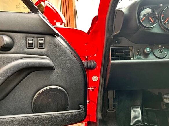 1995 Porsche 911 Carrera IV (993), красный - вид 26