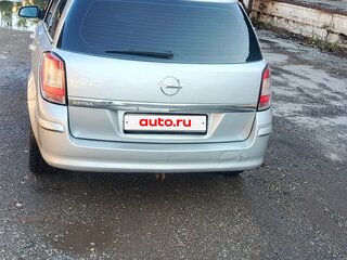 2011 Opel Astra H Рестайлинг, серебристый, 500000 рублей, вид 4