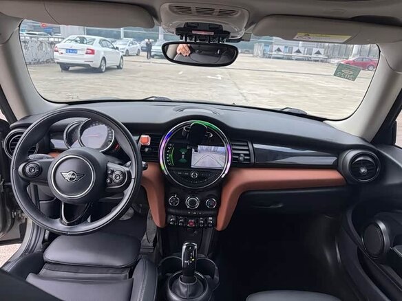 2020 Mini Hatch Cooper III (F55/F56) Рестайлинг, серый, 2050000 рублей - вид 14