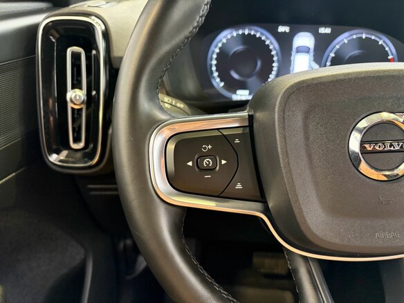 2021 Volvo XC40 I, белый, 3399000 рублей - вид 14
