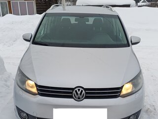 2011 Volkswagen Touran I Рестайлинг 2, серебристый, 1050000 рублей, вид 1