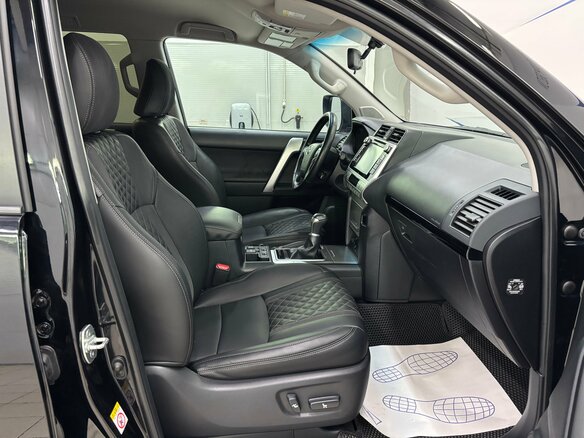 2019 Toyota Land Cruiser Prado 150 Series Рестайлинг 2, чёрный - вид 14