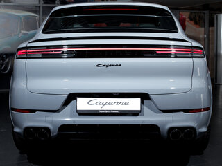 2026 Porsche Cayenne Coupé III Рестайлинг, серый, 23900000 рублей, вид 4