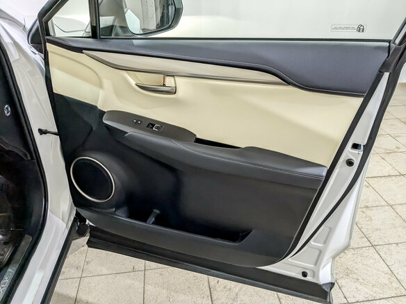 2021 Lexus NX 200 I Рестайлинг, белый, 3550000 рублей - вид 22