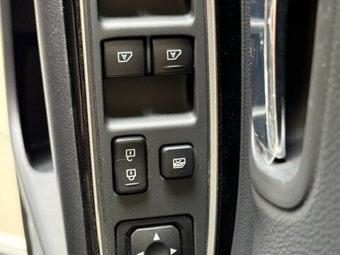 2022 Mitsubishi Outlander III Рестайлинг 3, белый, 3100000 рублей - вид 19