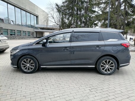 2021 BYD Song Max I Рестайлинг, серый, 1400000 рублей, вид 1