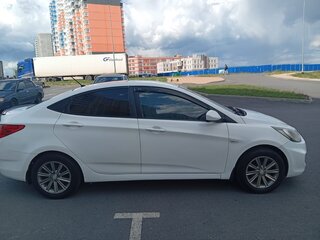 2013 Hyundai Solaris I, белый, 850000 рублей, вид 2