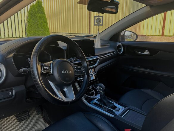 2021 Kia K3 II (China Market), белый - вид 4