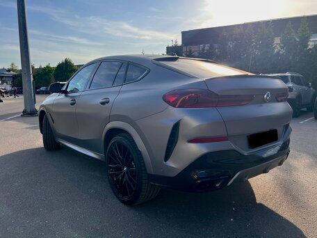 2024 BMW X6 40i III (G06) Рестайлинг, серый, 12500000 рублей, вид 4