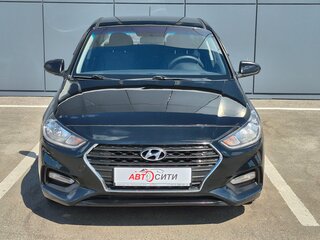 2018 Hyundai Solaris II, чёрный, 855000 рублей, вид 2