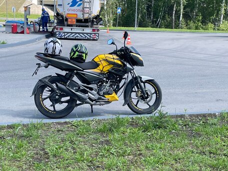 2022 Bajaj Pulsar NS 125, жёлтый, 175000 рублей, вид 1