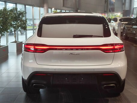 2025 Porsche Macan I Рестайлинг 2, белый, 11750000 рублей, вид 4