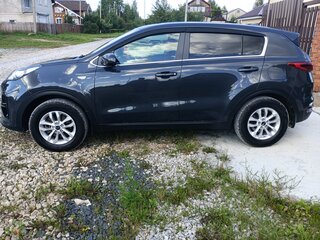 2020 Kia Sportage IV Рестайлинг, серый, 1800000 рублей, вид 1