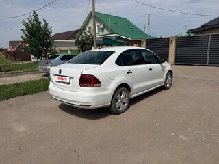 2016 Volkswagen Polo V Рестайлинг, белый, 630000 рублей, вид 4