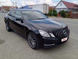 2011 Mercedes-Benz E-Класс 200 7G-Tronic IV (W212, S212, C207), чёрный, 1300000 рублей, вид 2