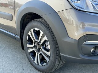 2026 Lada (ВАЗ) Largus Cross I Рестайлинг, коричневый, 2040000 рублей, вид 2